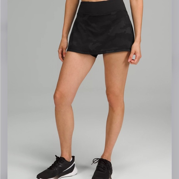 lululemon athletica Dresses & Skirts - Pace Rival Mid-Rise Skirt - Blk Camo Sz 12